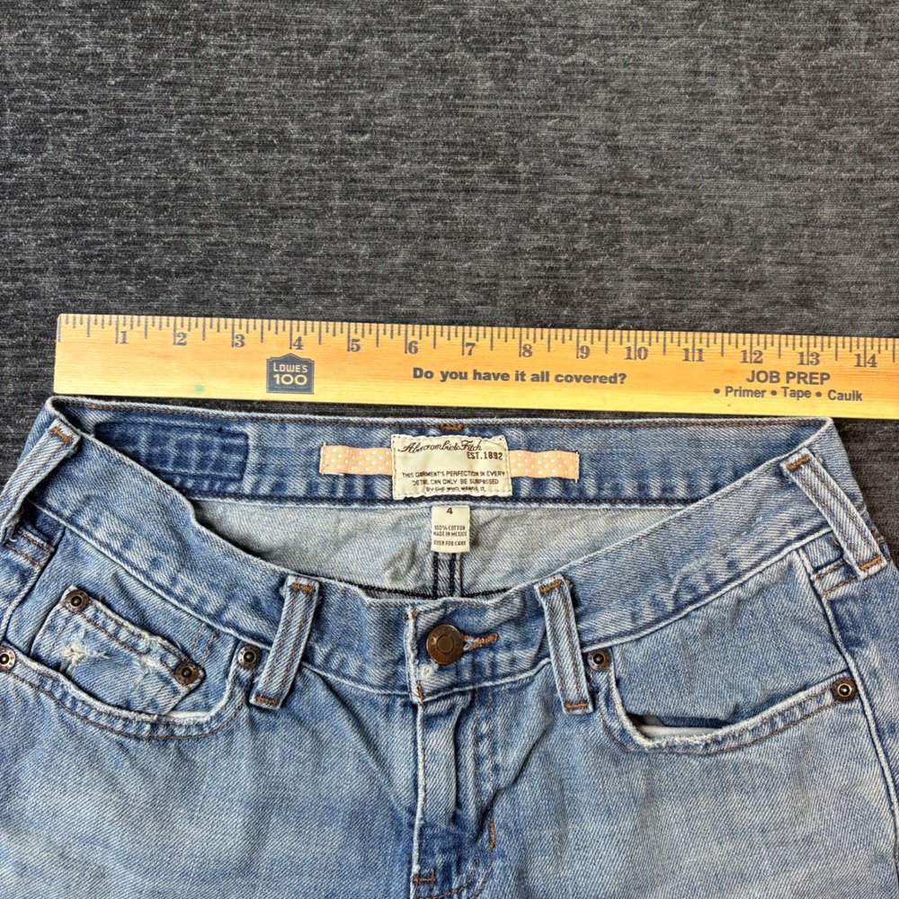 Abercrombie & Fitch Light Wash Low Rise Straight Leg Denim Jeans Size 4 Y2K - Picture 6 of 9